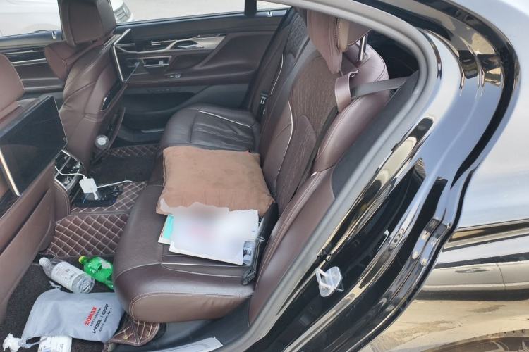 Used BMW 7 Series 2018 730Li Luxury Edition M Sport Package Left Rear Seat