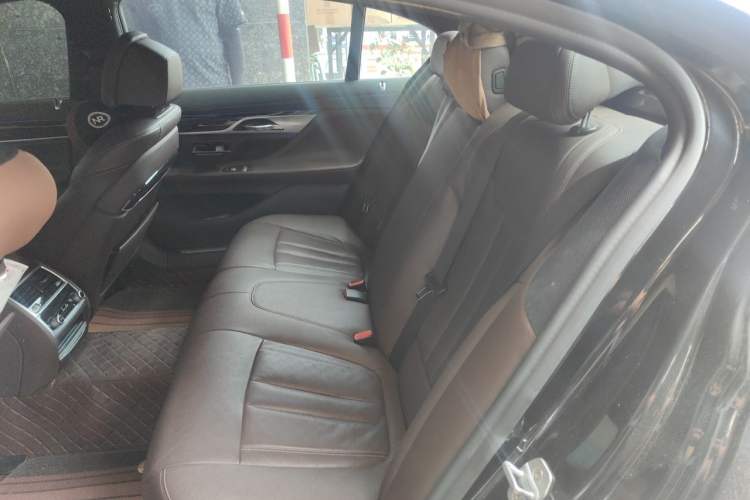 Used BMW 7 Series 2018 730Li Leading Model M Sport Package Left Rear Seat