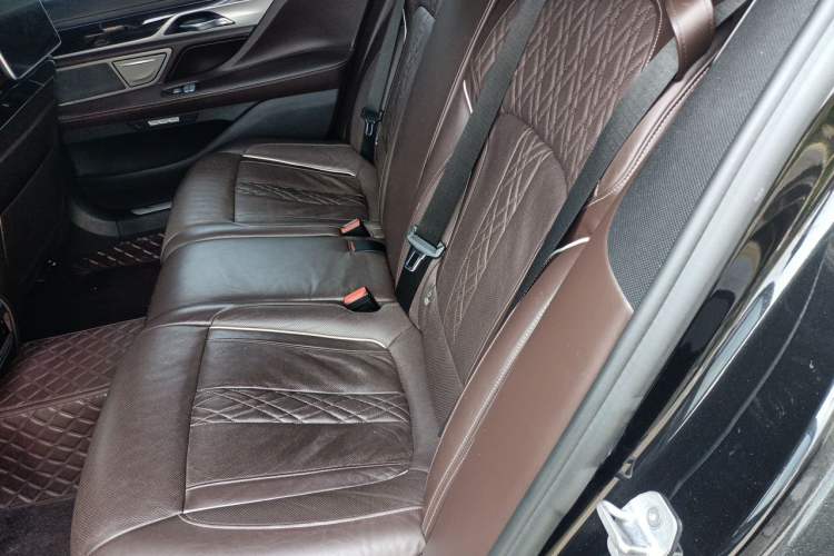 Used BMW 7 Series 2018 740Li M Sport Package Leading Model Left Rear Seat