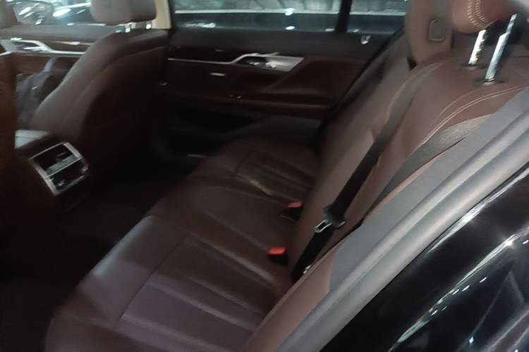 Used BMW 7 Series 2018 730Li Leading Model Excellence Package Left Rear Seat