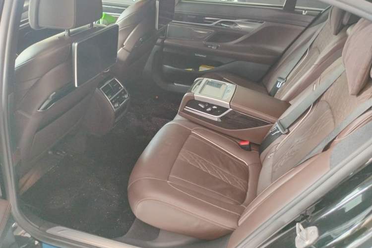 Used BMW 7 Series 2018 740Li M Sport Package Leading Model Left Rear Seat