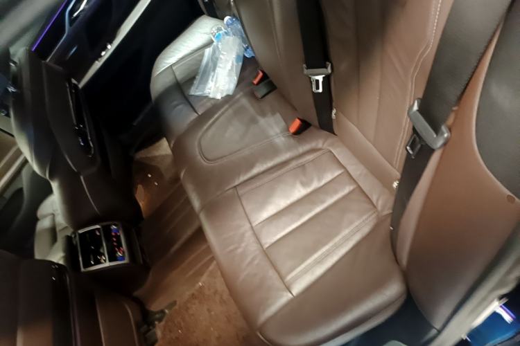 Used BMW 7 Series 2018 730Li Leading Model M Sport Package Left Rear Seat