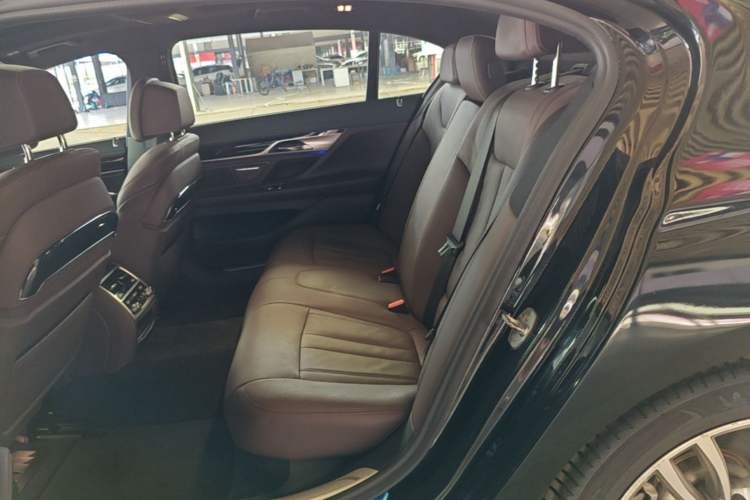 Used BMW 7 Series 2018 730Li Leading Model M Sport Package Left Rear Seat