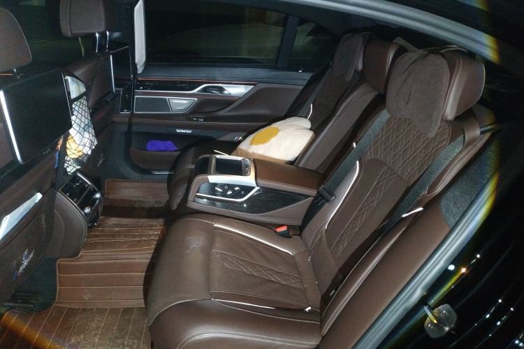 Used BMW 7 Series 2018 730Li Luxury Edition M Sport Package Left Rear Seat