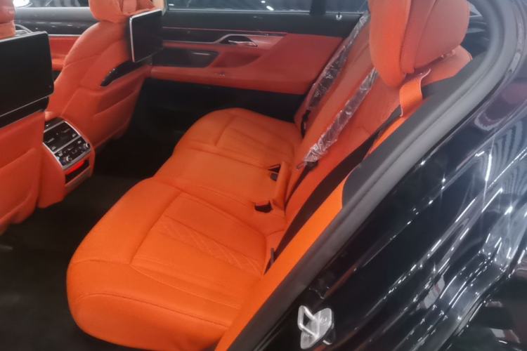 Used BMW 7 Series 2018 730Li Luxury Edition M Sport Package Left Rear Seat