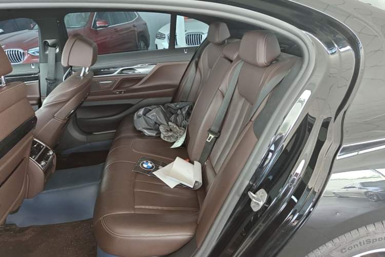 Used BMW 7 Series 2018 730Li Leading Model M Sport Package Left Rear Seat