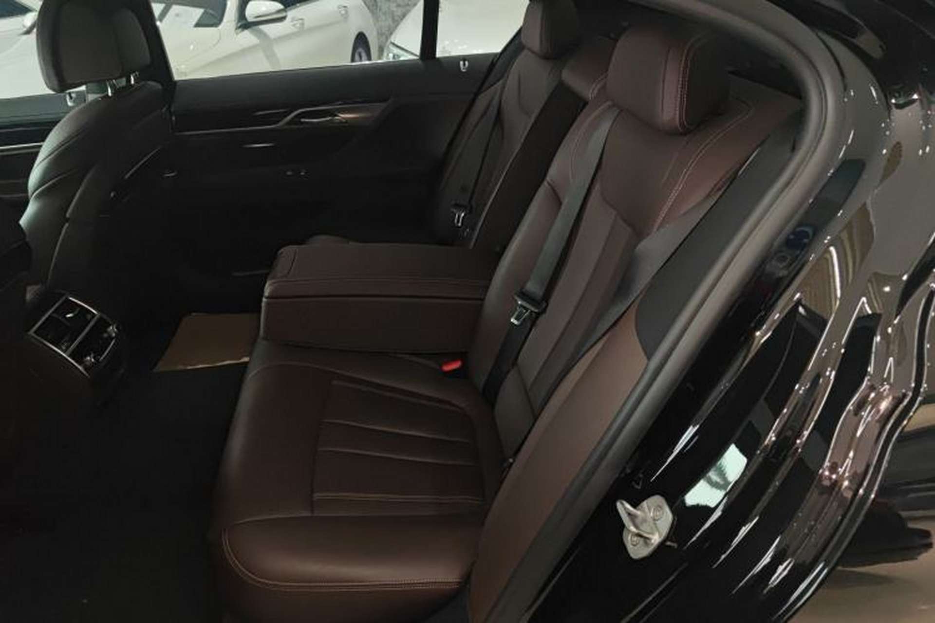 Used BMW 7 Series 2018 730Li Leading Model M Sport Package Left Rear Seat