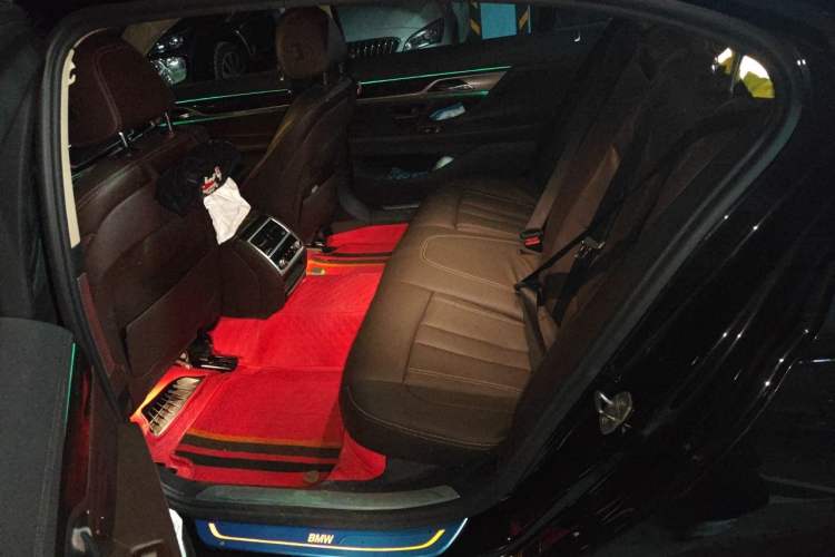 Used BMW 7 Series 2018 730Li Leading Model Excellence Package Left Rear Seat
