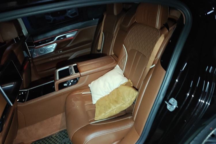 Used BMW 7 Series 2018 740Li xDrive Luxury Edition Excellence Package Left Rear Seat