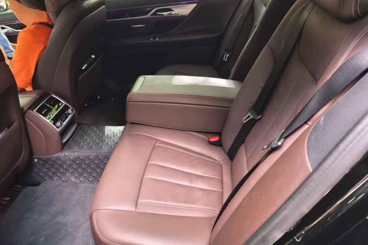 Used BMW 7 Series 2018 730Li Leading Model Excellence Package Left Rear Seat
