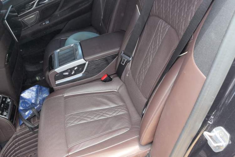 Used BMW 7 Series 2018 730Li Luxury Edition M Sport Package Left Rear Seat