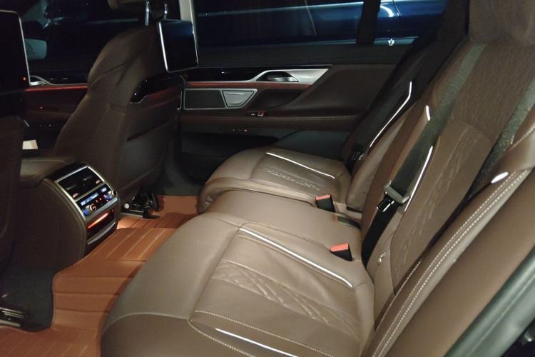 Used BMW 7 Series 2018 740Li M Sport Package Leading Model Left Rear Seat