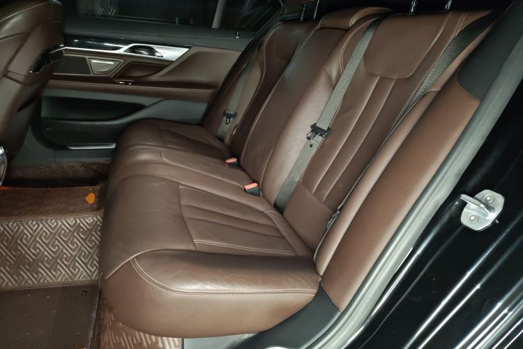 Used BMW 7 Series 2018 730Li Leading Model M Sport Package Left Rear Seat