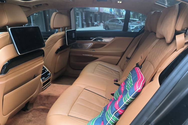 Used BMW 7 Series 2018 740Li xDrive Luxury Edition M Sport Package Left Rear Seat