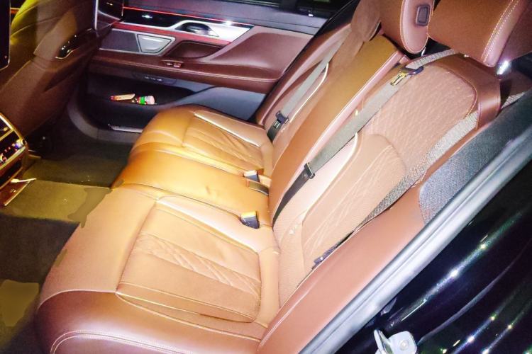 Used BMW 7 Series 2018 730Li Luxury Edition M Sport Package Left Rear Seat