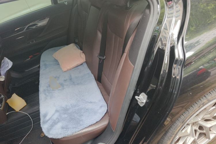 Used BMW 7 Series 2018 730Li Leading Model M Sport Package Left Rear Seat