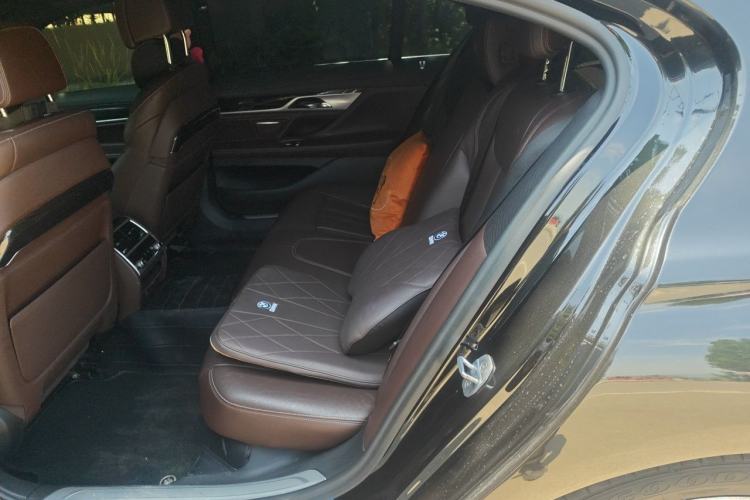 Used BMW 7 Series 2018 730Li Leading Model M Sport Package Left Rear Seat