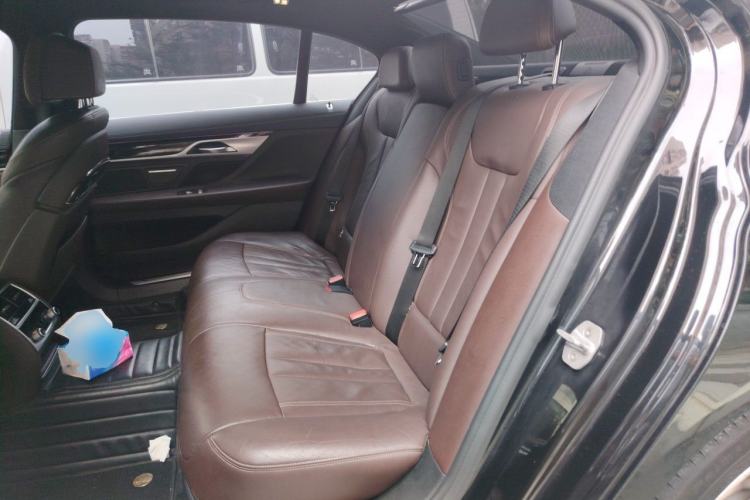Used BMW 7 Series 2018 730Li Leading Model M Sport Package Left Rear Seat