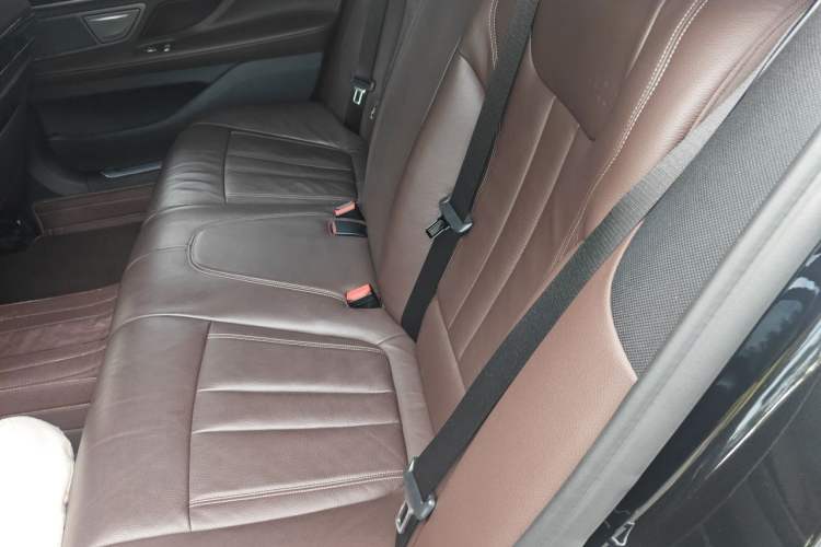 Used BMW 7 Series 2018 730Li Leading Model M Sport Package Left Rear Seat
