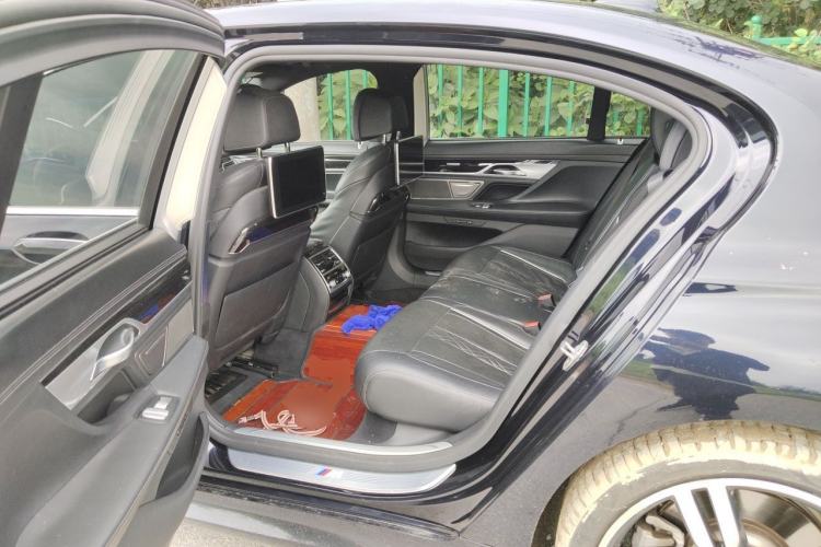 Used BMW 7 Series 2018 740Li M Sport Package Leading Model Left Rear Seat