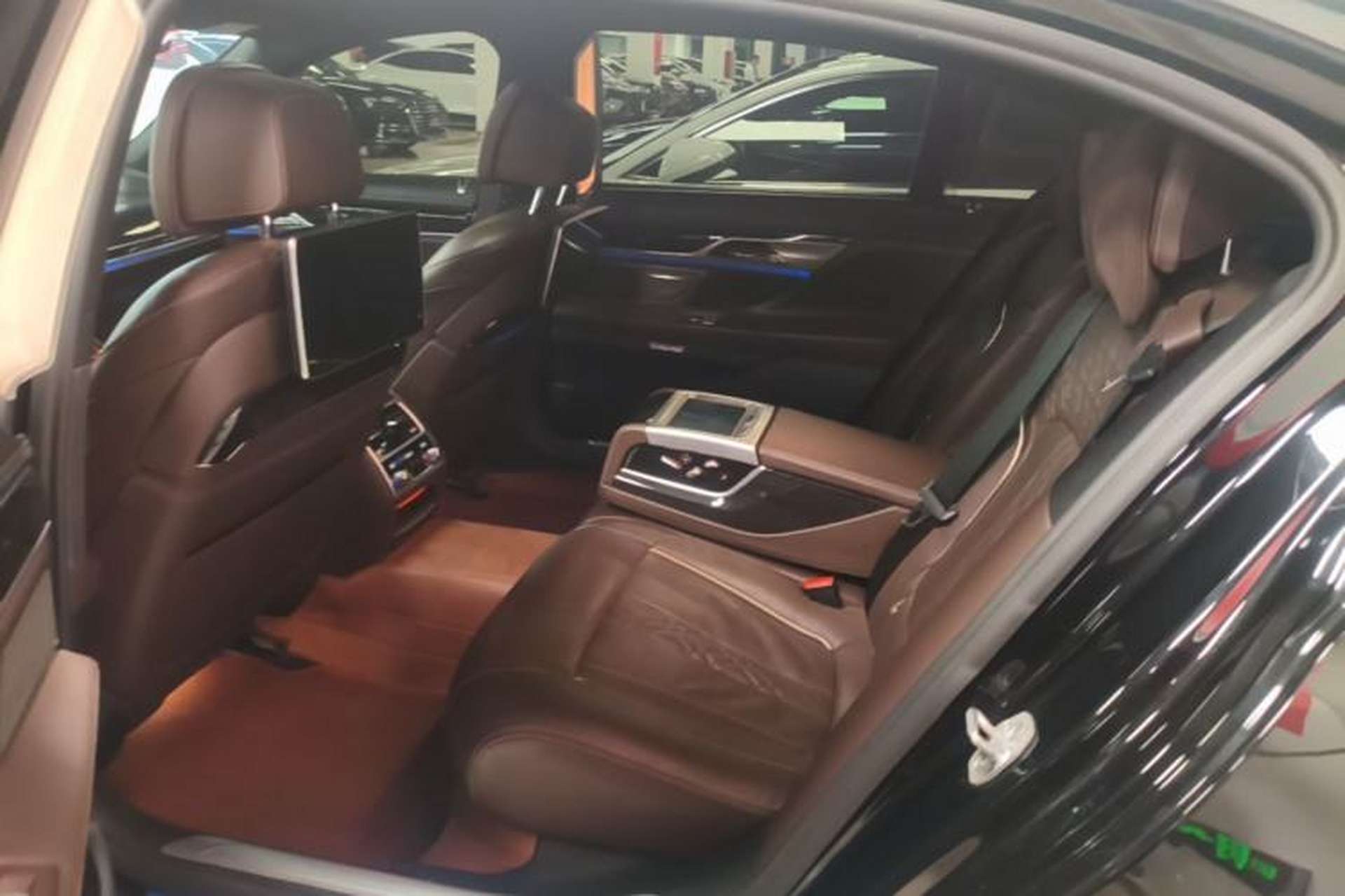 Used BMW 7 Series 2018 730Li Luxury Edition M Sport Package Left Rear Seat