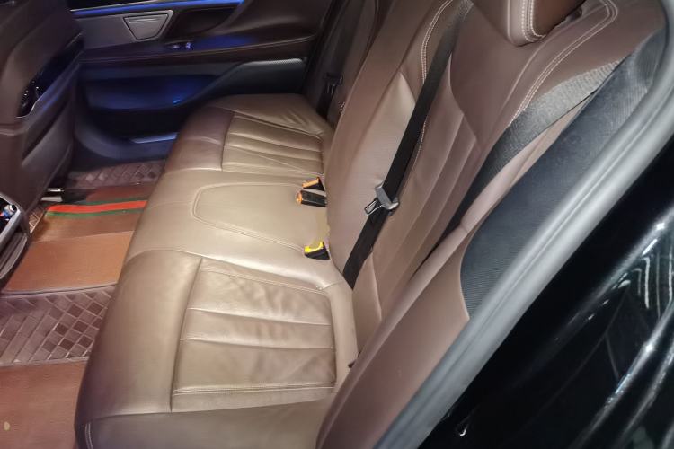 Used BMW 7 Series 2018 730Li Leading Model M Sport Package Left Rear Seat