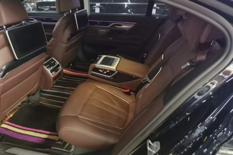 Used BMW 7 Series 2018 740Li M Sport Package Leading Model Left Rear Seat