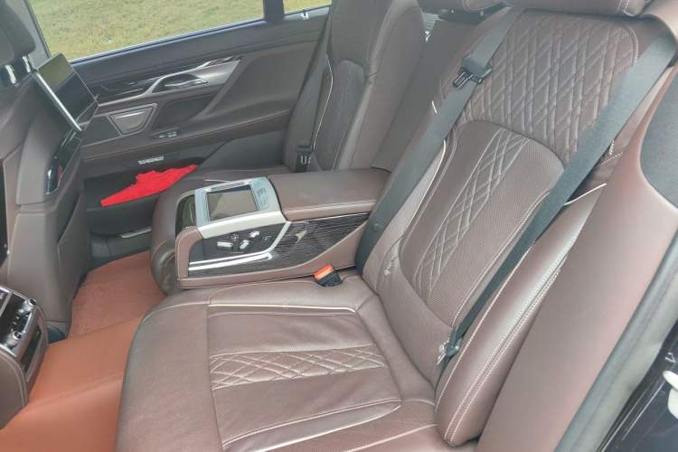 Used BMW 7 Series 2018 740Li M Sport Package Leading Model Left Rear Seat