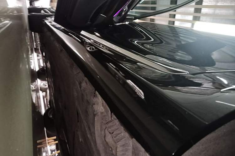 Used BMW 7 Series 2018 730Li Leading Model M Sport Package Left Side Sill