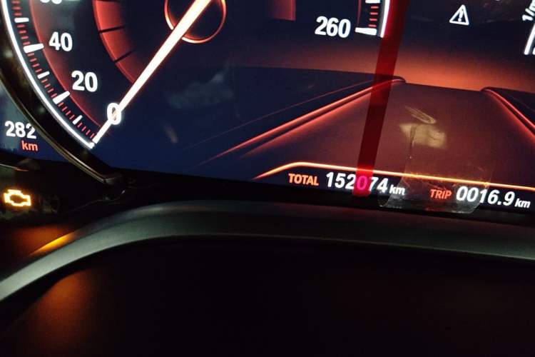 Used BMW 7 Series 2018 730Li Leading Model Excellence Package Odometer Close Up