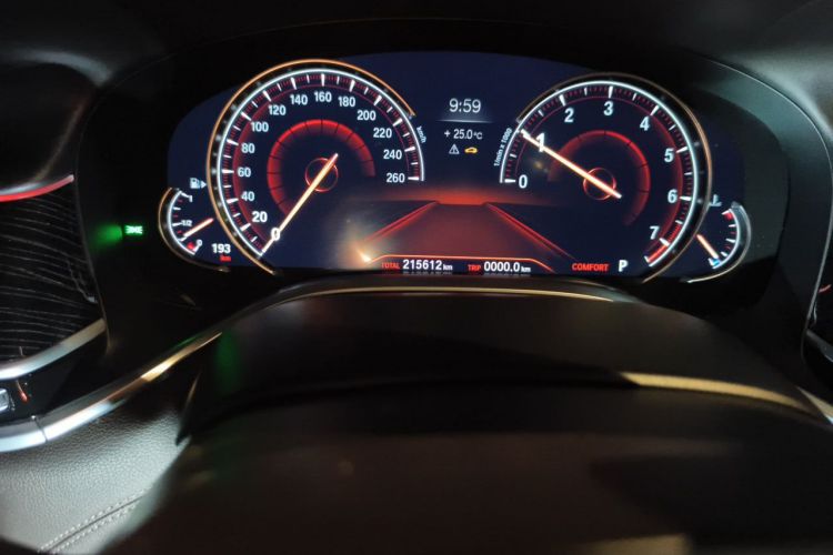 Used BMW 7 Series 2018 740Li M Sport Package Leading Model Odometer Close Up