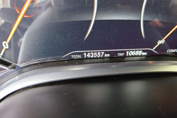Used BMW 7 Series 2018 730Li Leading Model Excellence Package Odometer Close Up