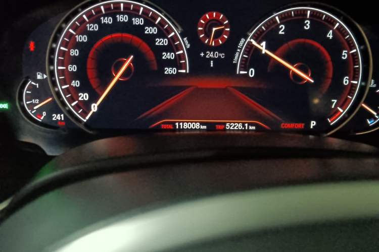 Used BMW 7 Series 2018 730Li Leading Model M Sport Package Odometer Close Up