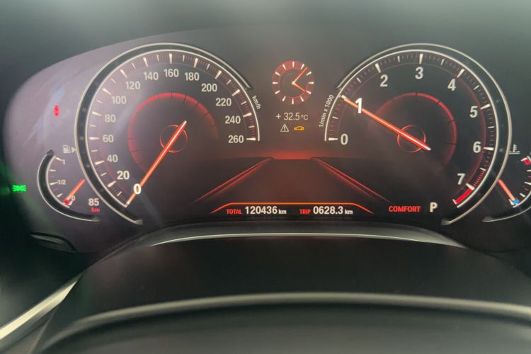 Used BMW 7 Series 2018 730Li Leading Model M Sport Package Odometer Close Up