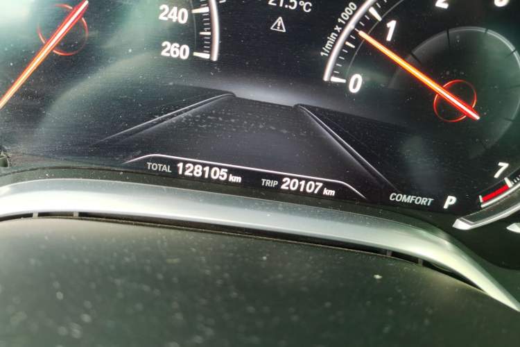 Used BMW 7 Series 2018 730Li Leading Model M Sport Package Odometer Close Up