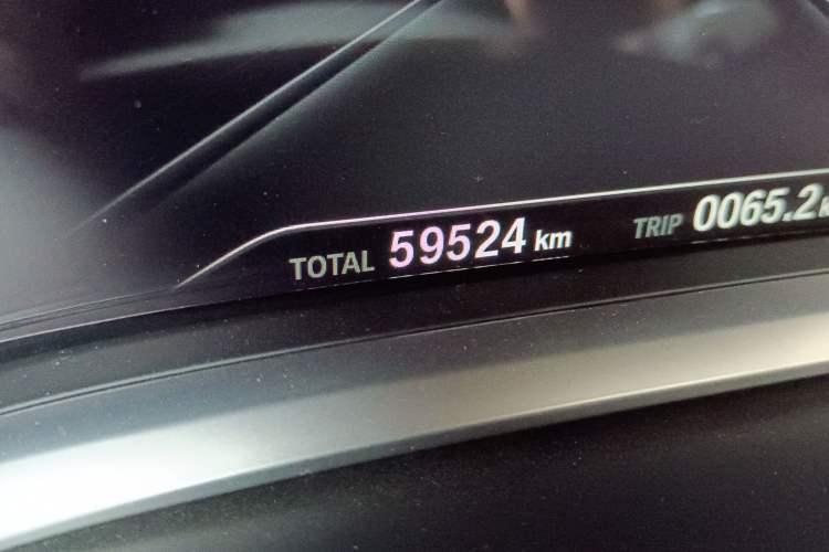 Used BMW 7 Series 2018 730Li Leading Model M Sport Package Odometer Close Up