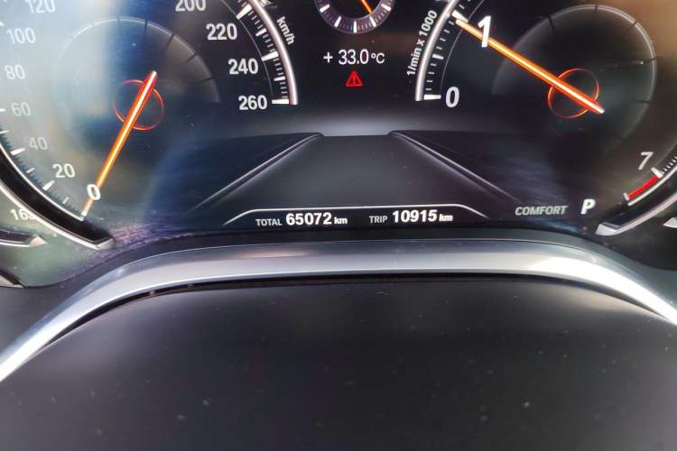Used BMW 7 Series 2018 740Li M Sport Package Leading Model Odometer Close Up