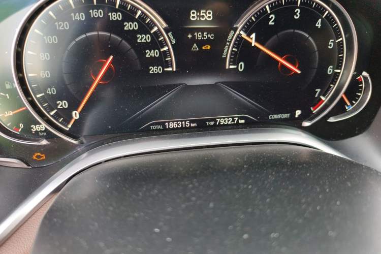 Used BMW 7 Series 2018 730Li Luxury Edition M Sport Package Odometer Close Up