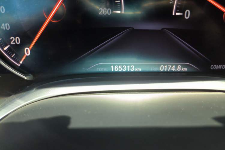 Used BMW 7 Series 2018 740Li M Sport Package Leading Model Odometer Close Up