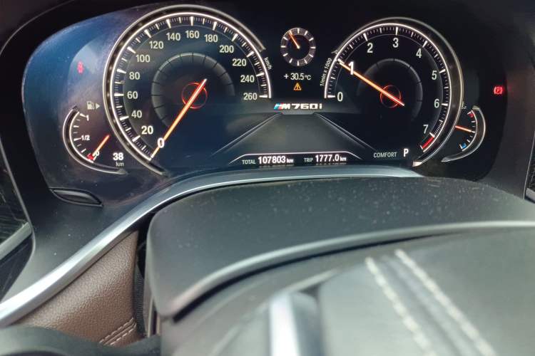 Used BMW 7 Series 2018 740Li M Sport Package Leading Model Odometer Close Up