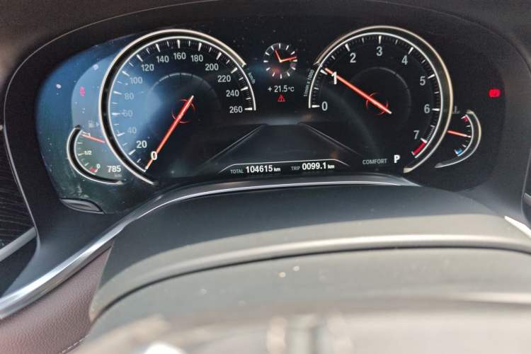 Used BMW 7 Series 2018 730Li Luxury Edition M Sport Package Odometer Close Up