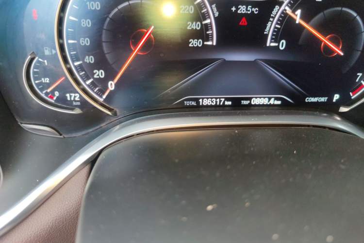 Used BMW 7 Series 2018 740Li M Sport Package Leading Model Odometer Close Up