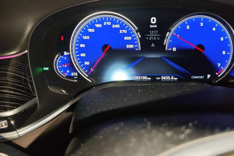 Used BMW 7 Series 2018 730Li Luxury Edition M Sport Package Odometer Close Up