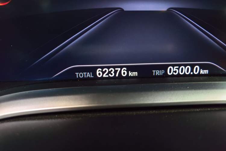 Used BMW 7 Series 2018 730Li Leading Model Excellence Package Odometer Close Up