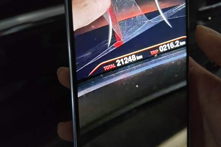 Used BMW 7 Series 2018 740Li M Sport Package Leading Model Odometer Close Up