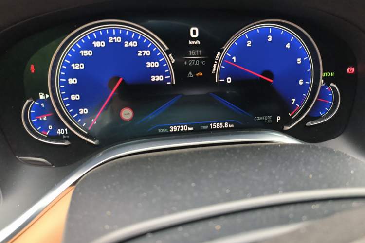 Used BMW 7 Series 2018 740Li xDrive Luxury Edition M Sport Package Odometer Close Up