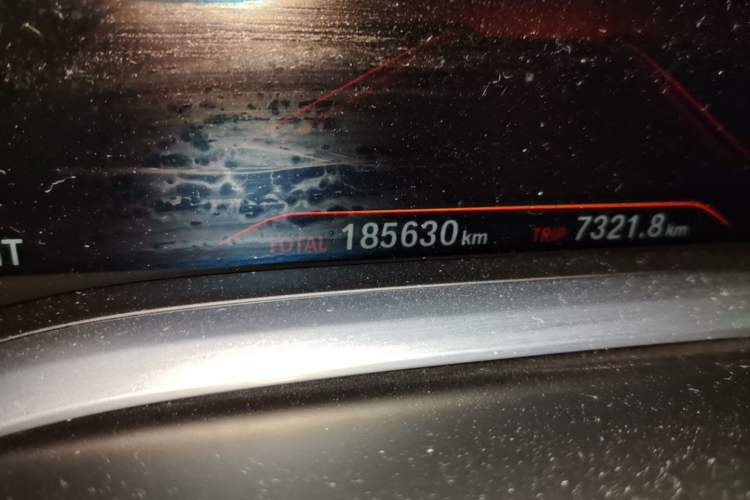 Used BMW 7 Series 2018 730Li Leading Model Excellence Package Odometer Close Up