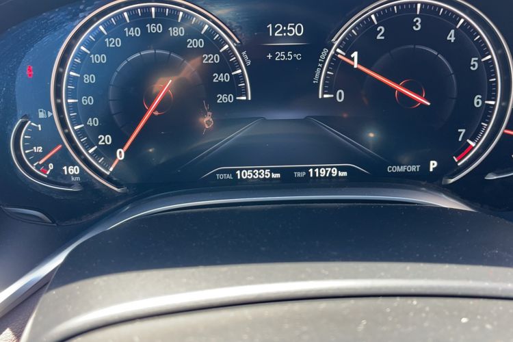 Used BMW 7 Series 2018 740Li M Sport Package Leading Model Odometer Close Up