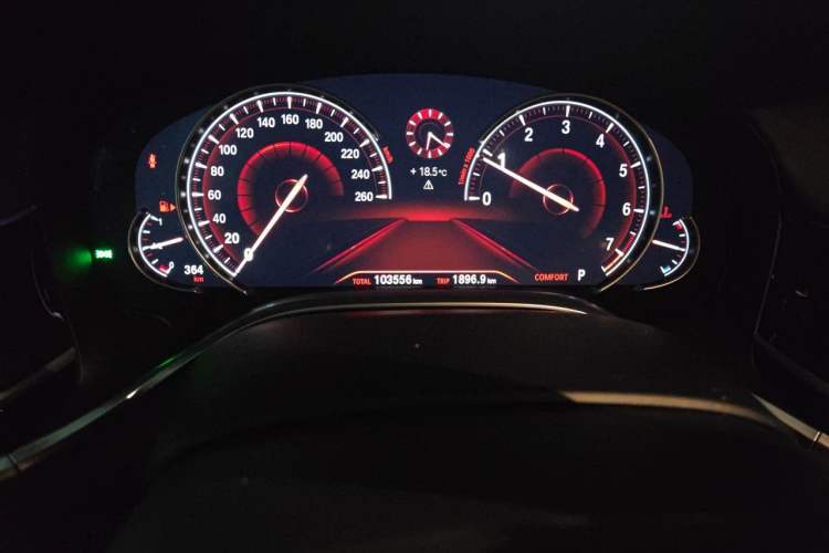 Used BMW 7 Series 2018 730Li Leading Model Excellence Package Odometer Close Up