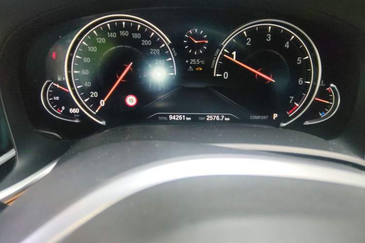Used BMW 7 Series 2018 740Li M Sport Package Leading Model Odometer Close Up